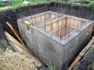 Заливка бетона: когда снимать опалубку?